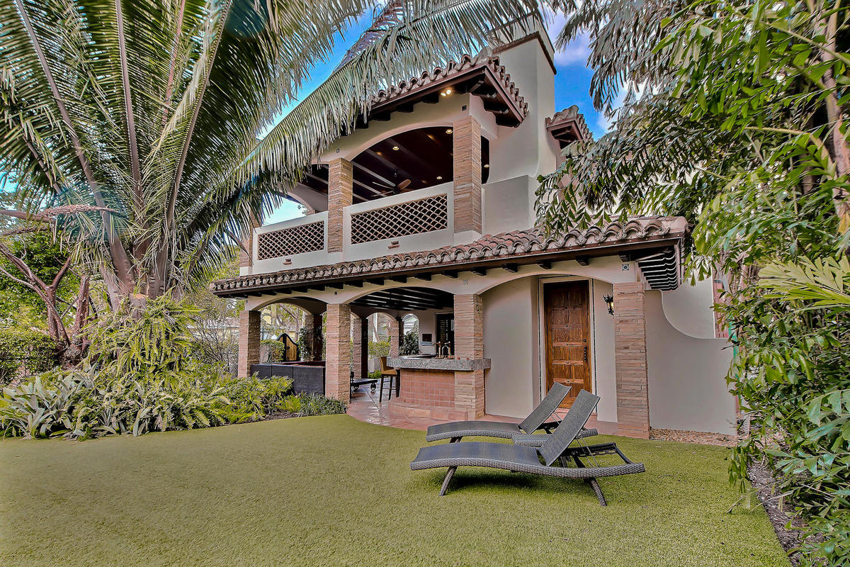 605 se 9th ave fort lauderdale-large-028-36-guest house-1500x1000-72dpi.jpg