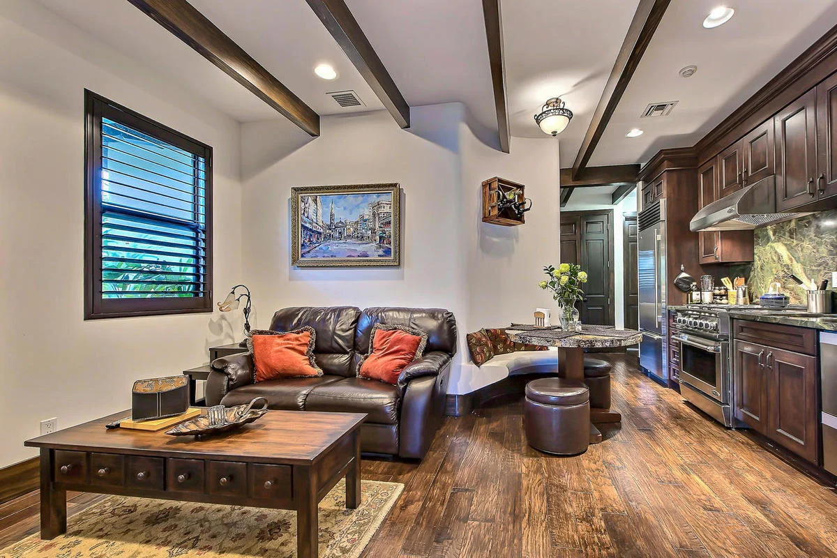 605 se 9th ave fort lauderdale-large-001-5-guest house-1500x1000-72dpi.jpg