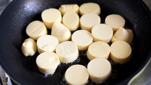 Claypot Tofu - Cooking the Tofu (before)