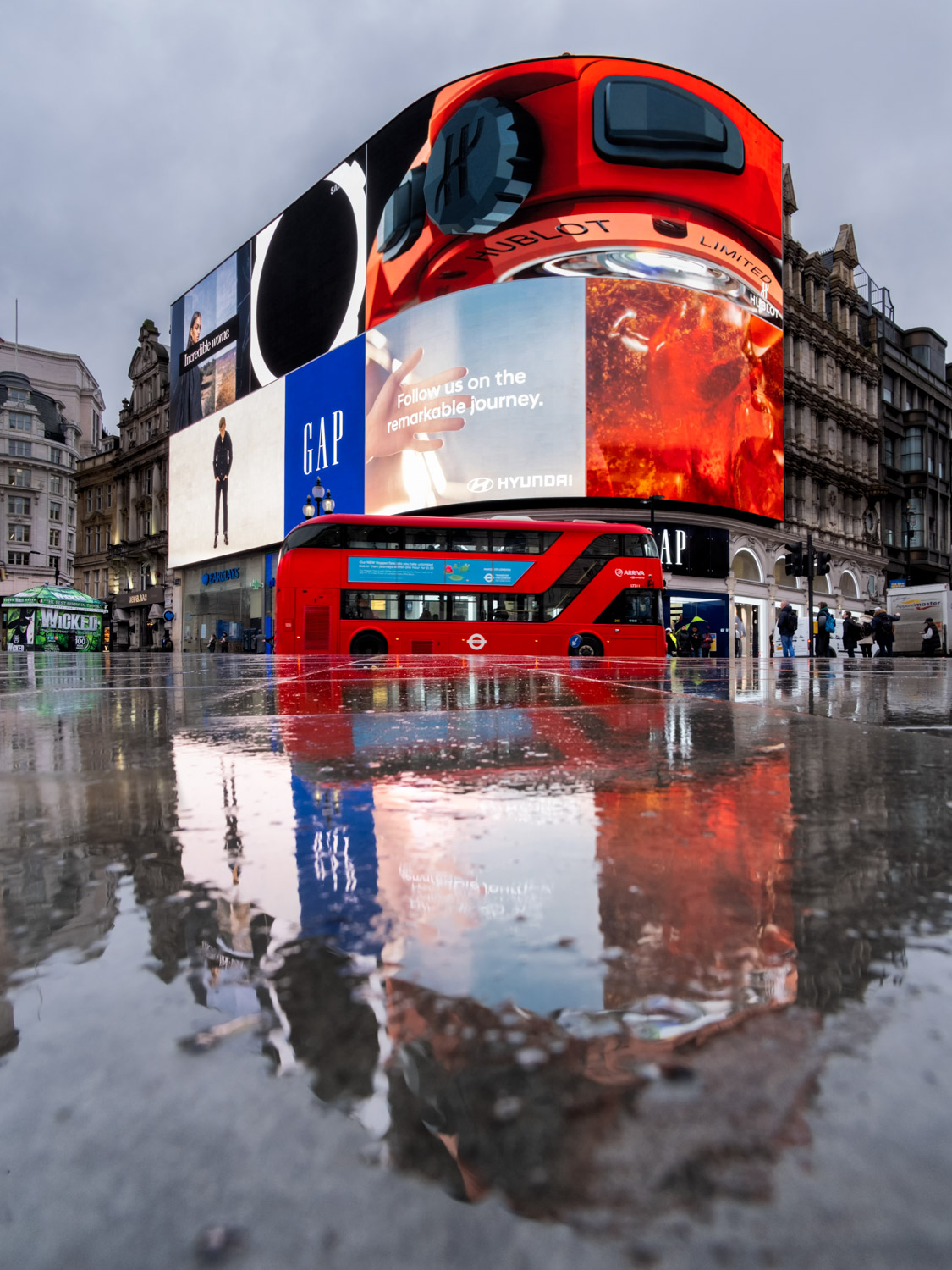 Piccadilly circus