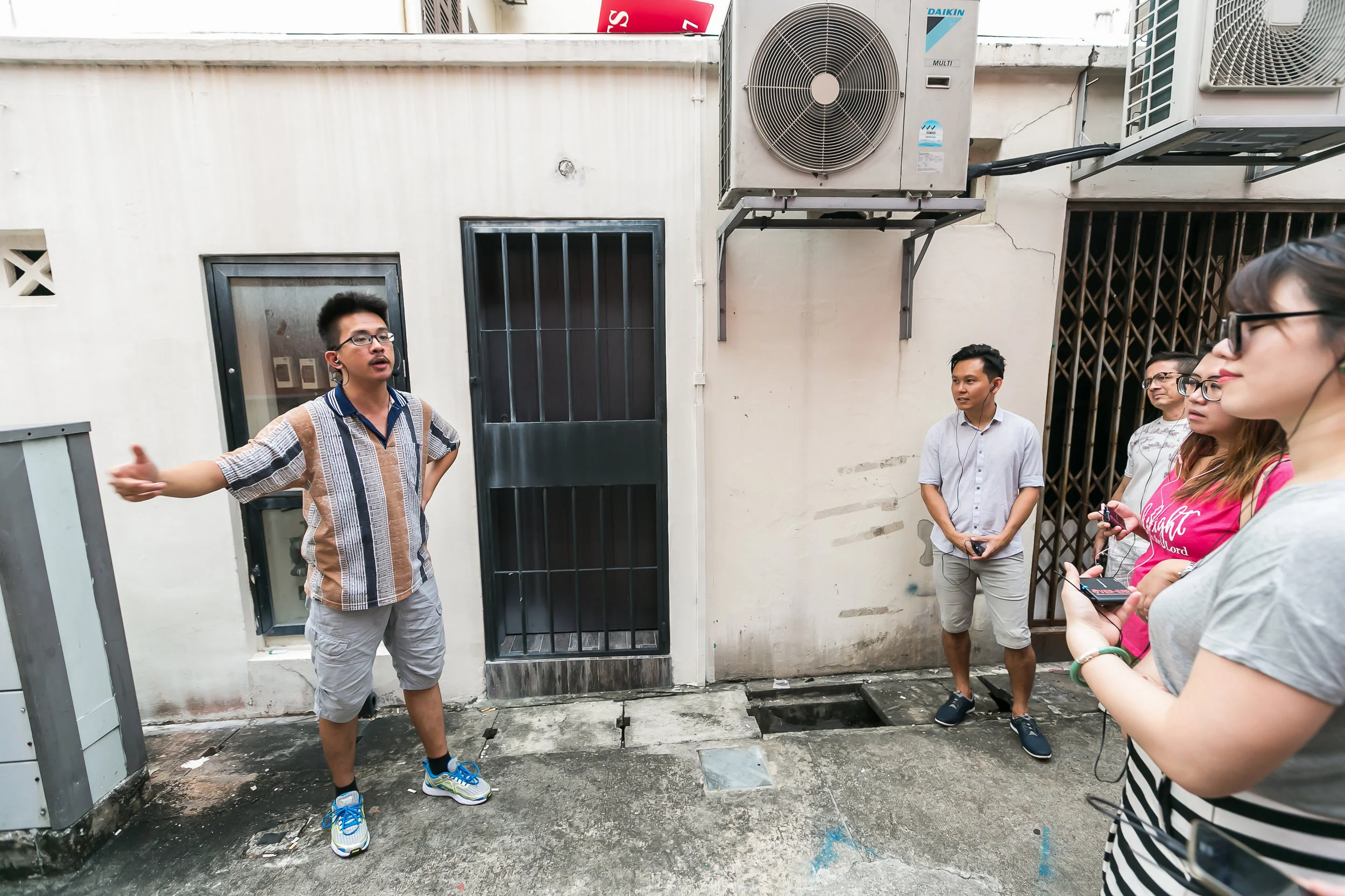 We took to the streets in the latter half of the Sounds of Chinatown workshop, winding through the back alleys of the Chinatown precinct
