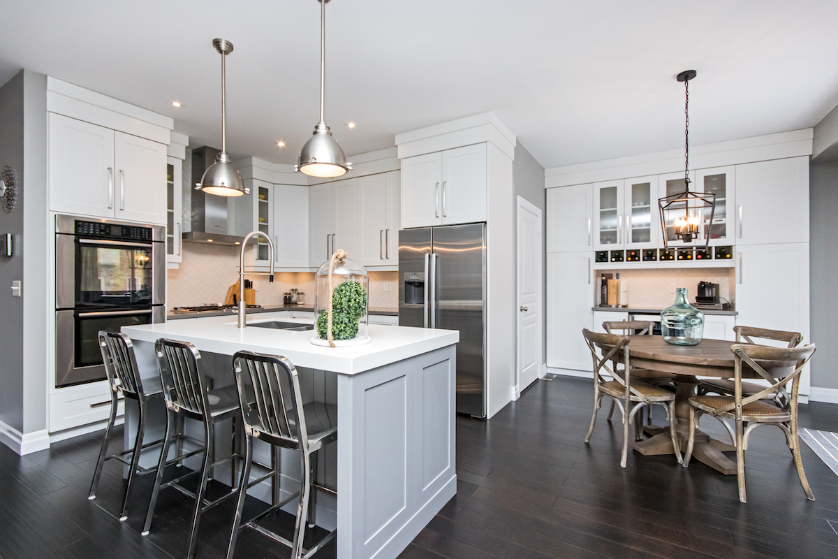 3344 Moses Way - Large Kitchen with Island & Eating Area