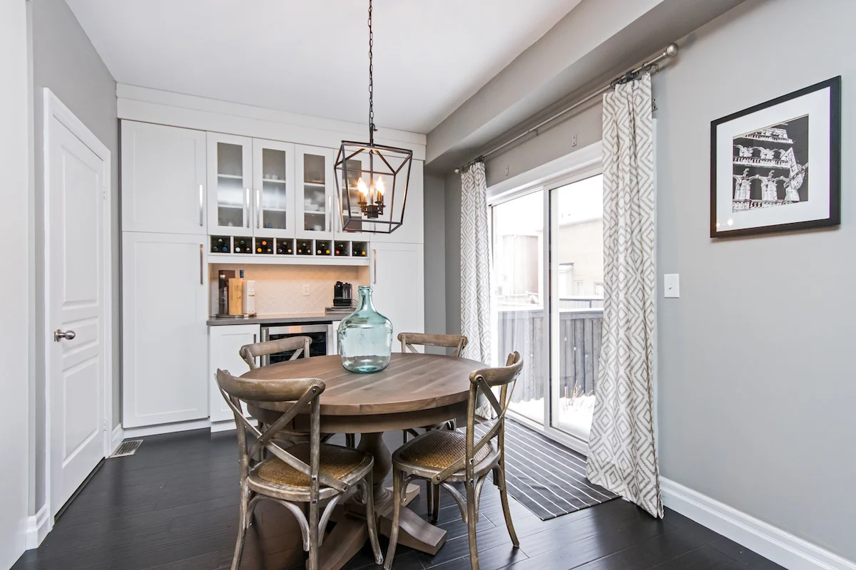 3344 Moses Way - Small Eating Area - Alternative Angle