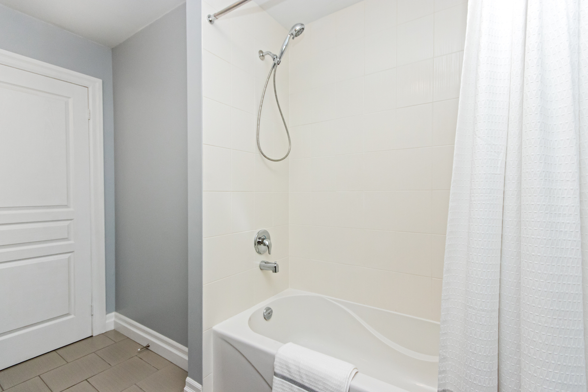 3344 Moses Way - Bath/Shower