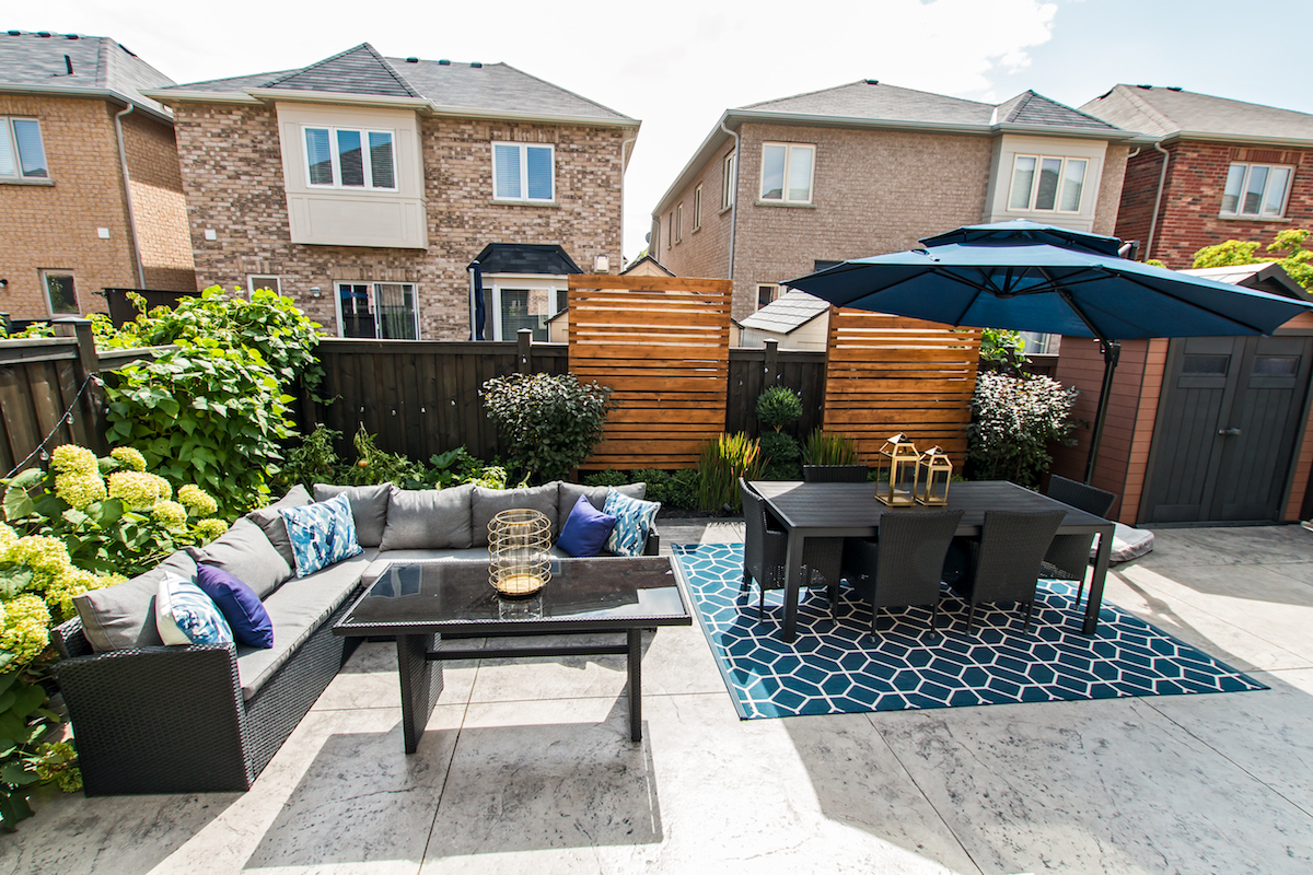 3344 Moses Way - Outdoor Couch Seating - Alternative Angle