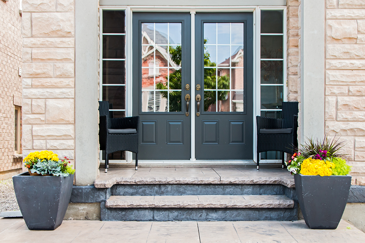 3346 Moses Way - Close up of large front door