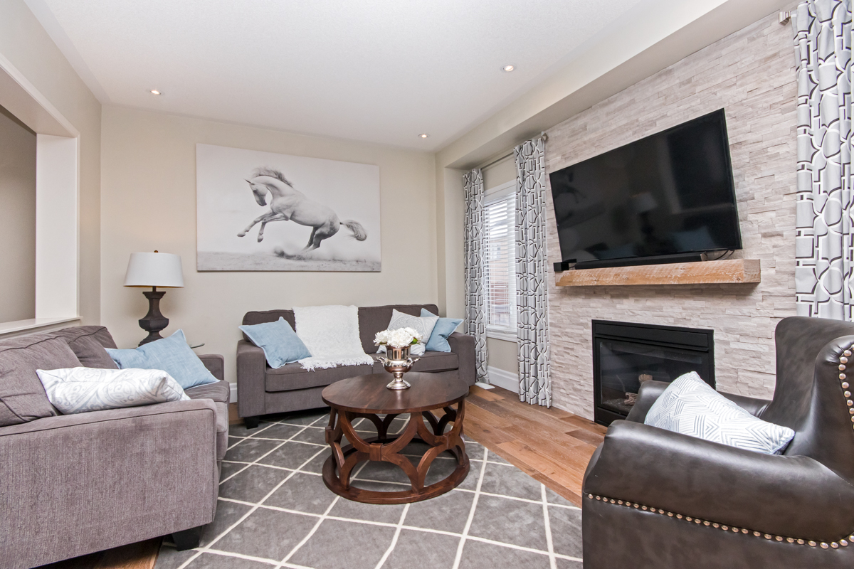 3346 Moses Way - View of the TV & electric fireplace in the living room