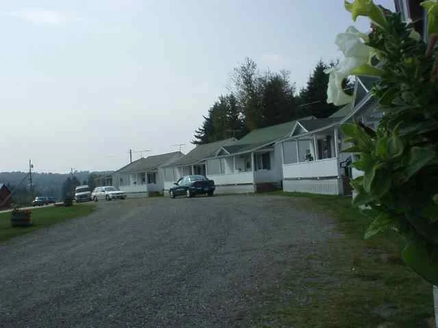 Circular Drive At Mountain View