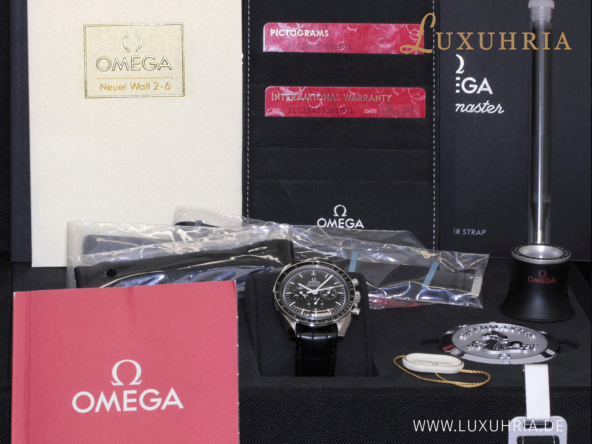 OMEGA-Speedmaster-Professional-6.gif