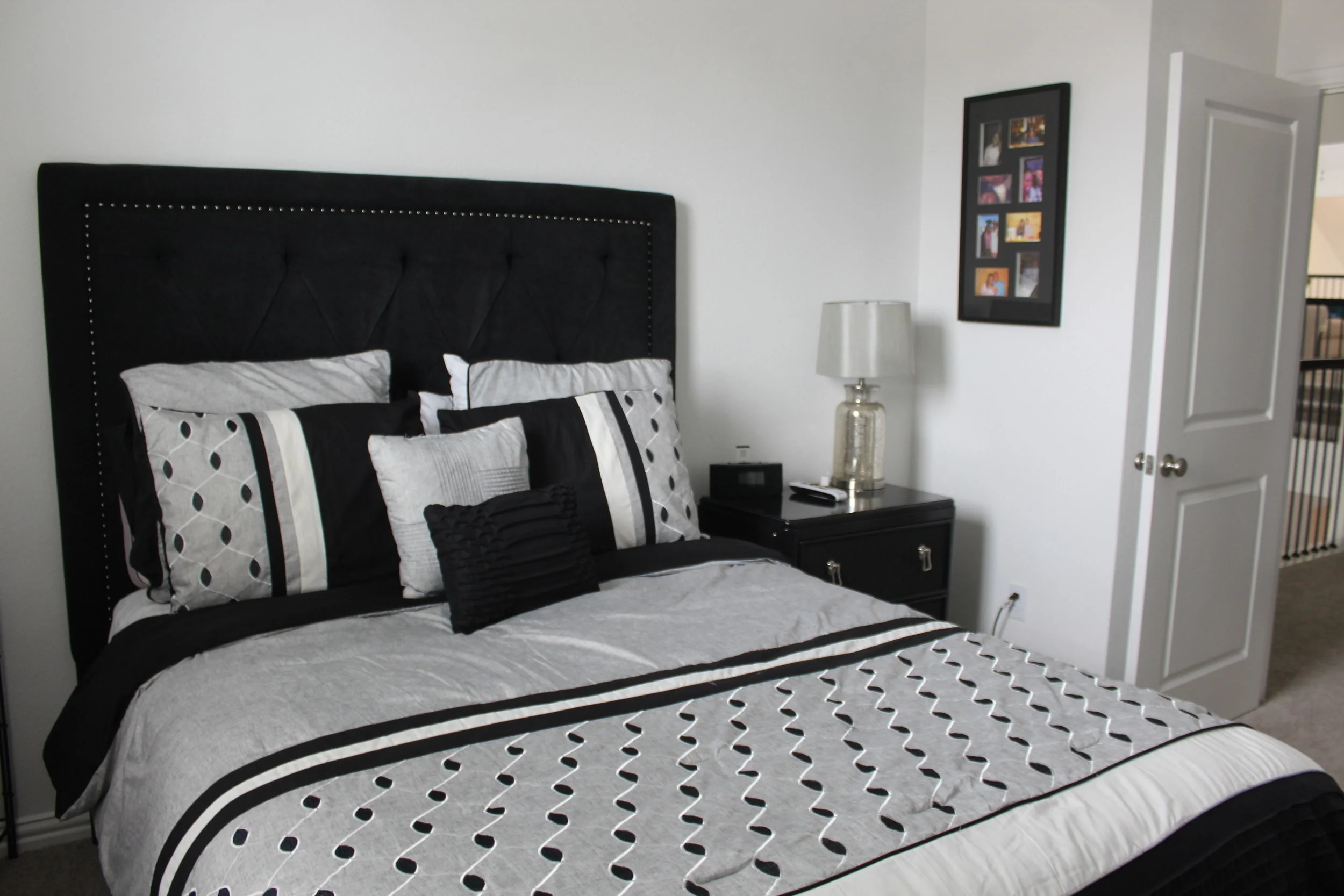 Black and White bedroom 2.JPG