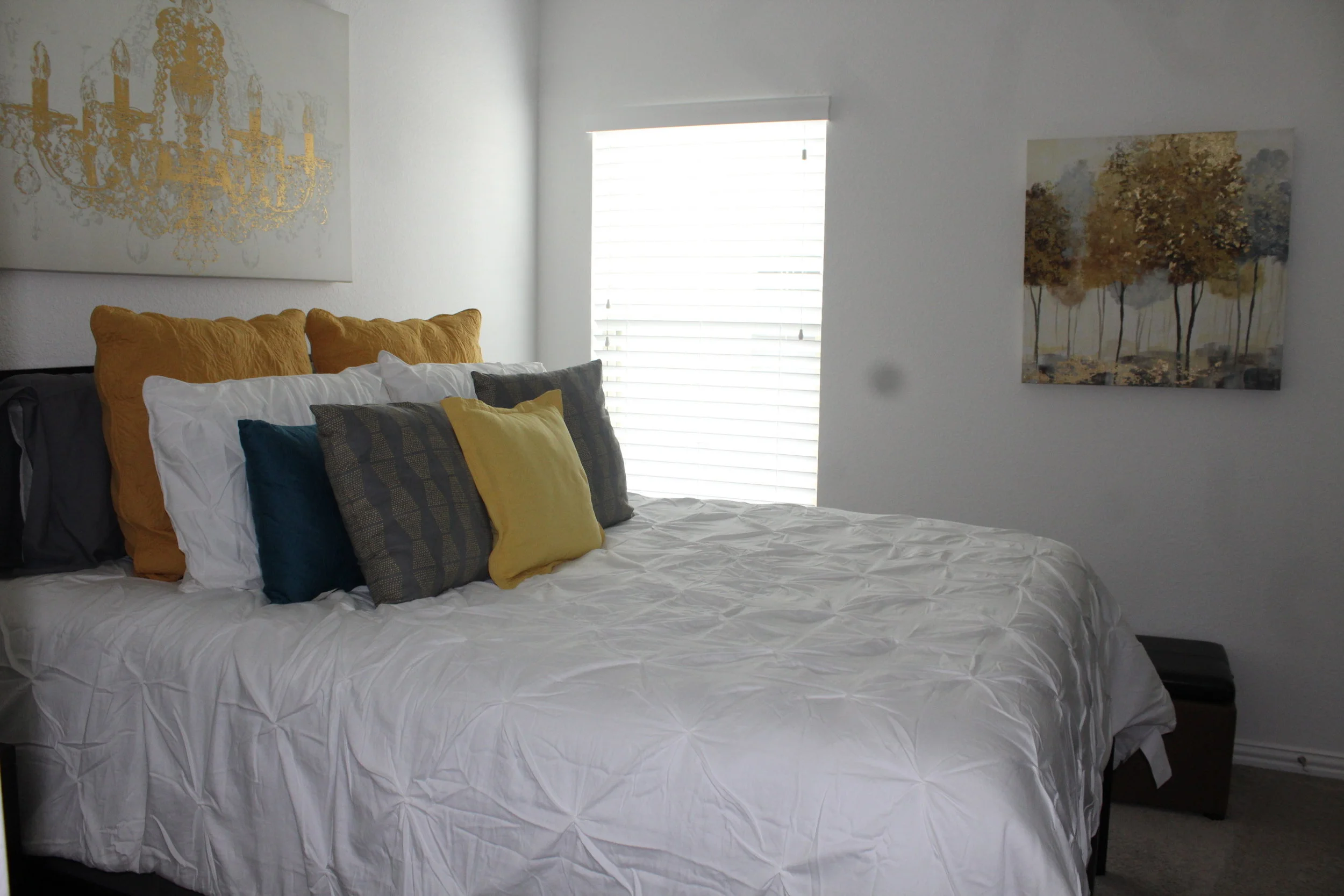 Guest Bedroom .JPG