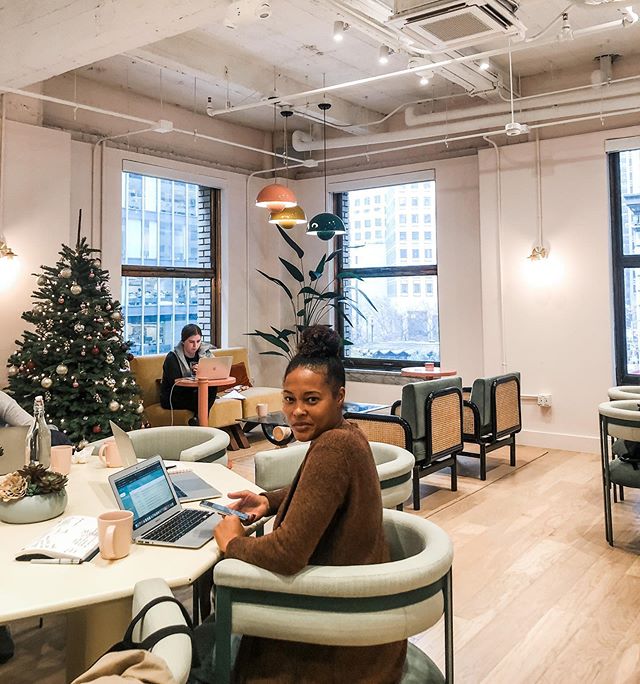 Such a beautiful space to work at!  Thanks for the invite @sayyesblog 😘. We are in full on prep mode for January&rsquo;s @thehuddle_retreat. Liz is so creative and has an awesome vision for these retreats (wait and see 🤩). Love learning from her! .