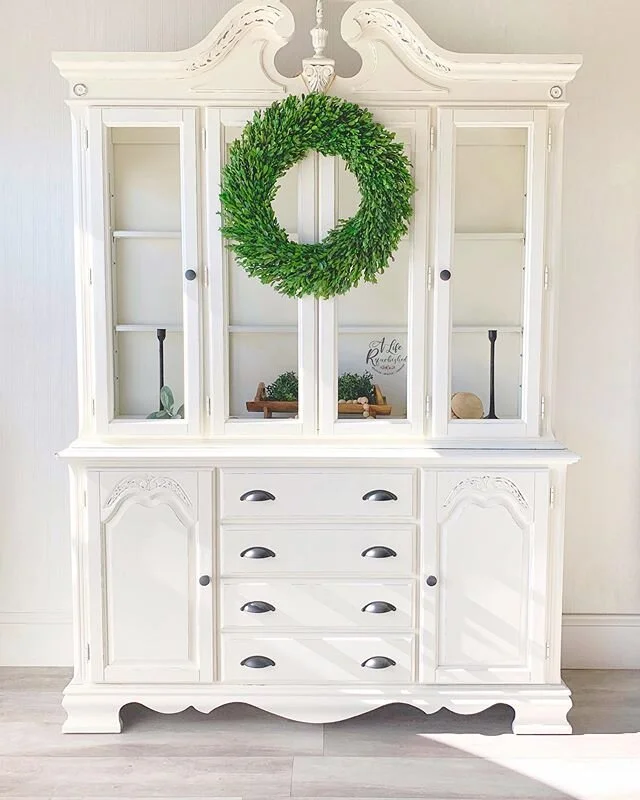 Before I go and get on with my day -which includes hanging out with the fam and making a delivery- I wanted to show you what kept  me busy this past week. Just in case you haven&rsquo;t been following my IG stories. 
Swipe 👉🏽to see the before. 
I h