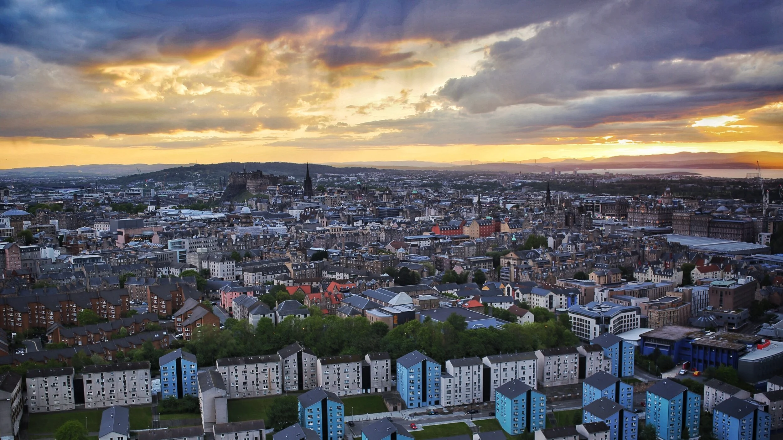 view of downtown Edinburgh from Queen’s Park