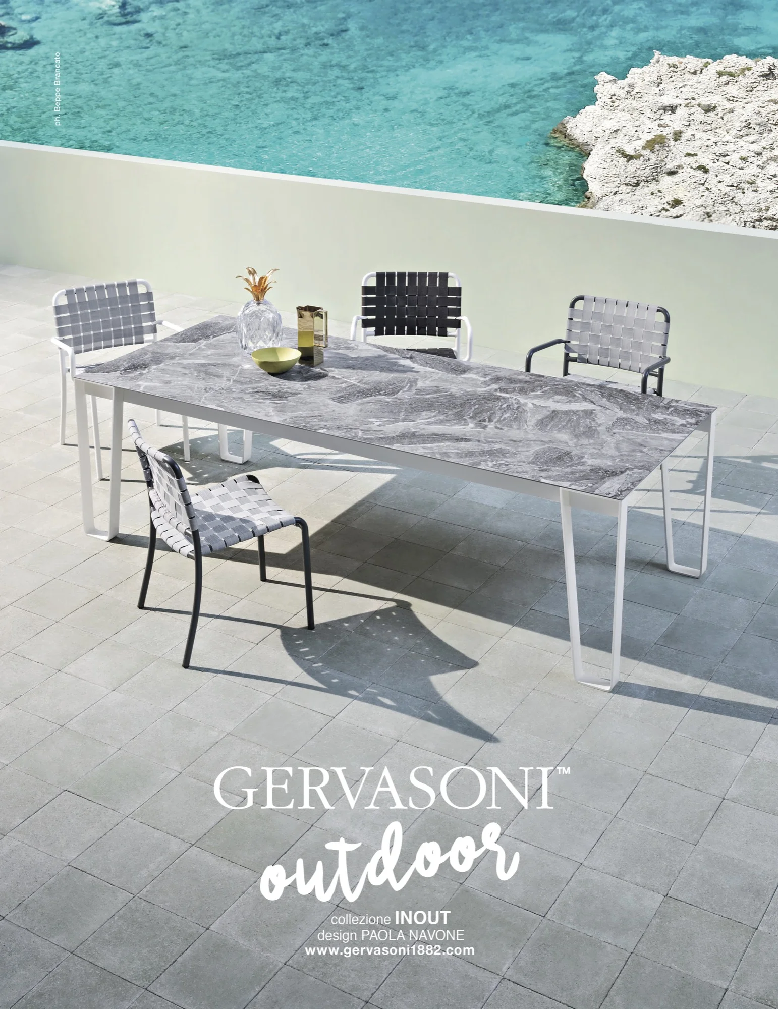 Gervasoni_AD_210x275_INOUT tavolo933_2000.jpg