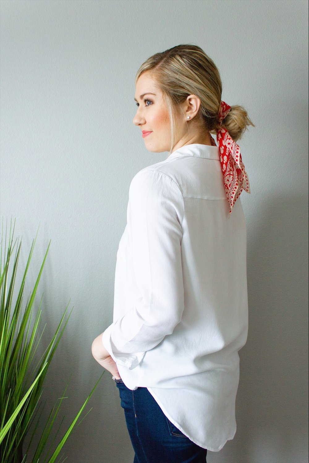 2 Ways to Tie a Bandana Scarf in Your Hair — Adrianna Bohrer