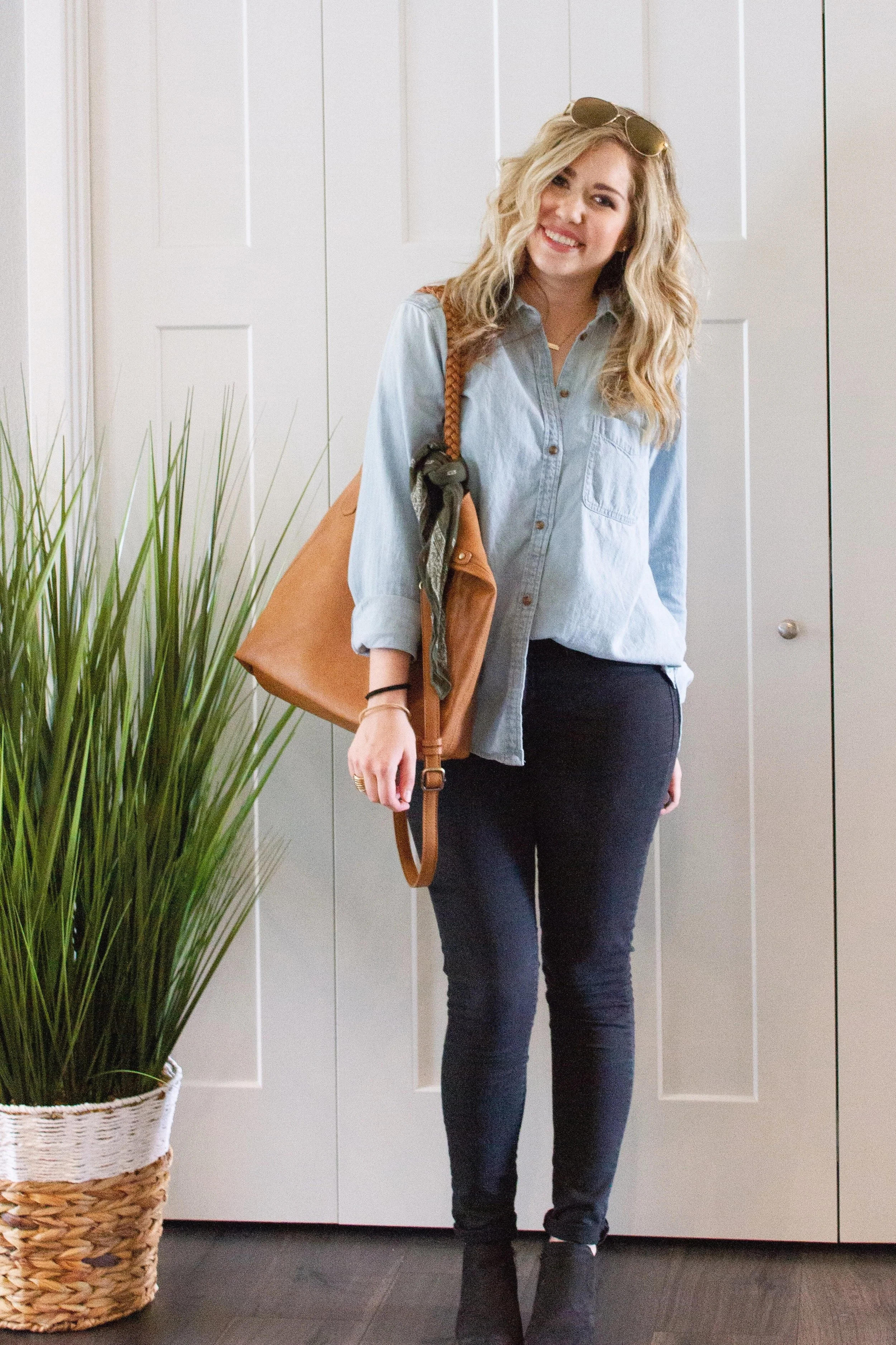 3 Ways to Add a Bandana Scarf to Your Outfit for Fall