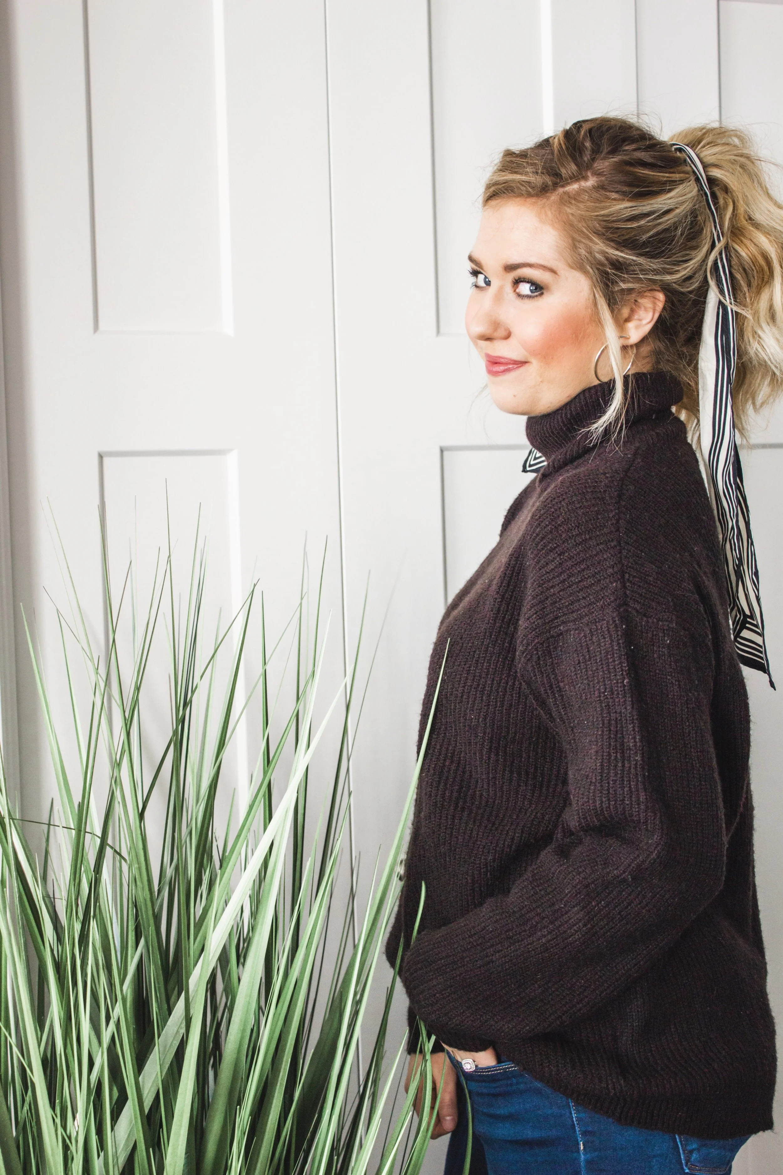 3 Ways to Tie a Silk Scarf in Your Hair