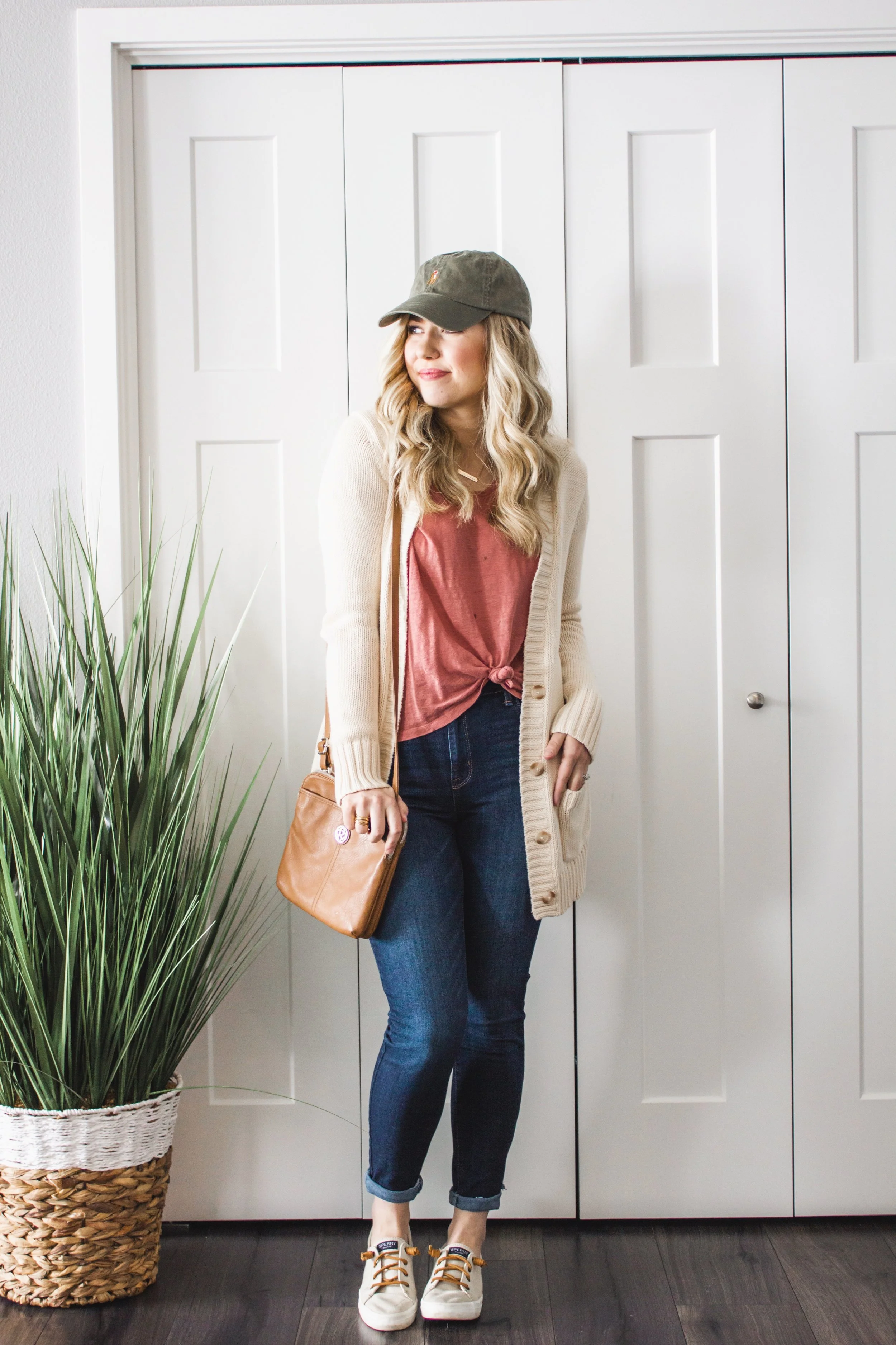How-to-Transition-Your-Winter-Sweaters-into-Spring-10.jpg