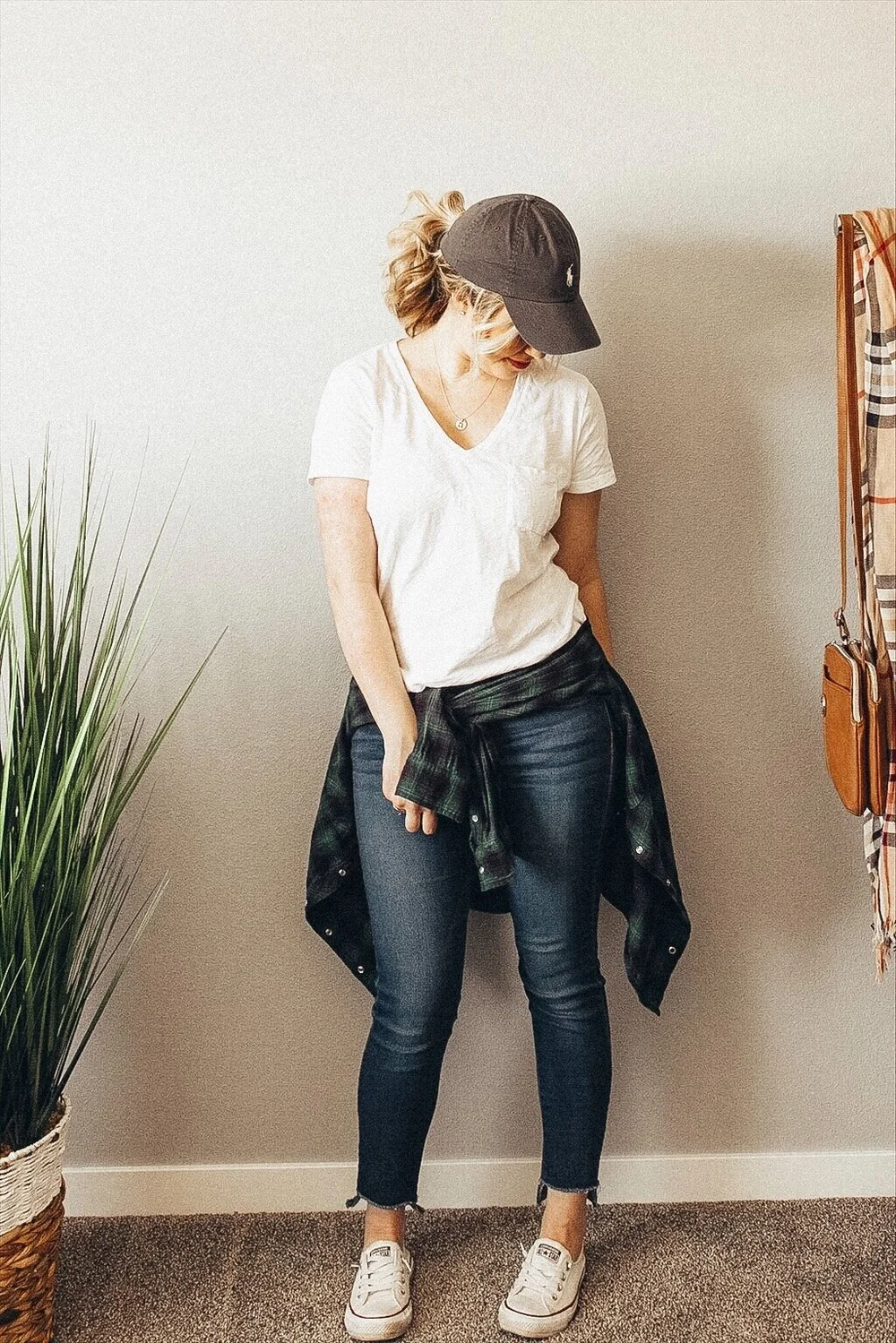 3 Reasons to Start Tying a Flannel Around Your Waist — Adrianna Bohrer