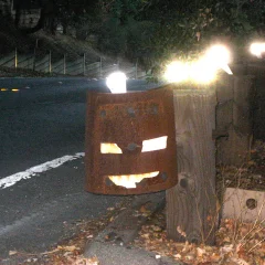 Guard Rail Smiley, 1.jpg