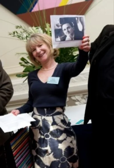 Kampfner accepting the Tinniswood Award for Scriptwriting on behalf of Louis Nowra for his play Far North .