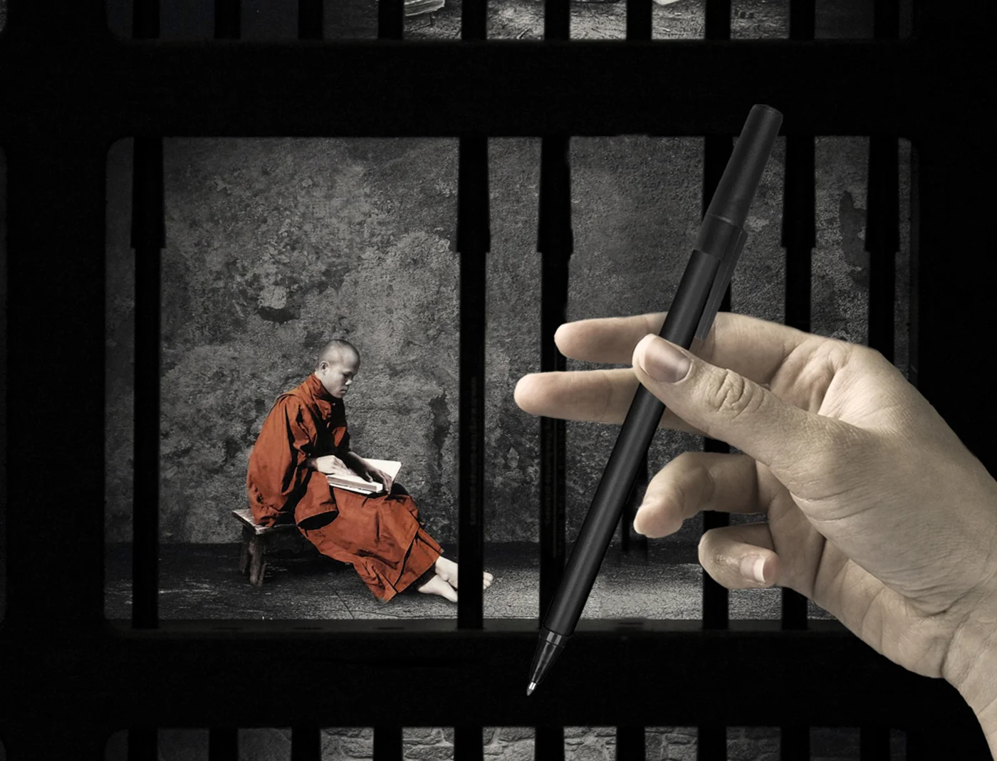 burma_pens_monk.jpg