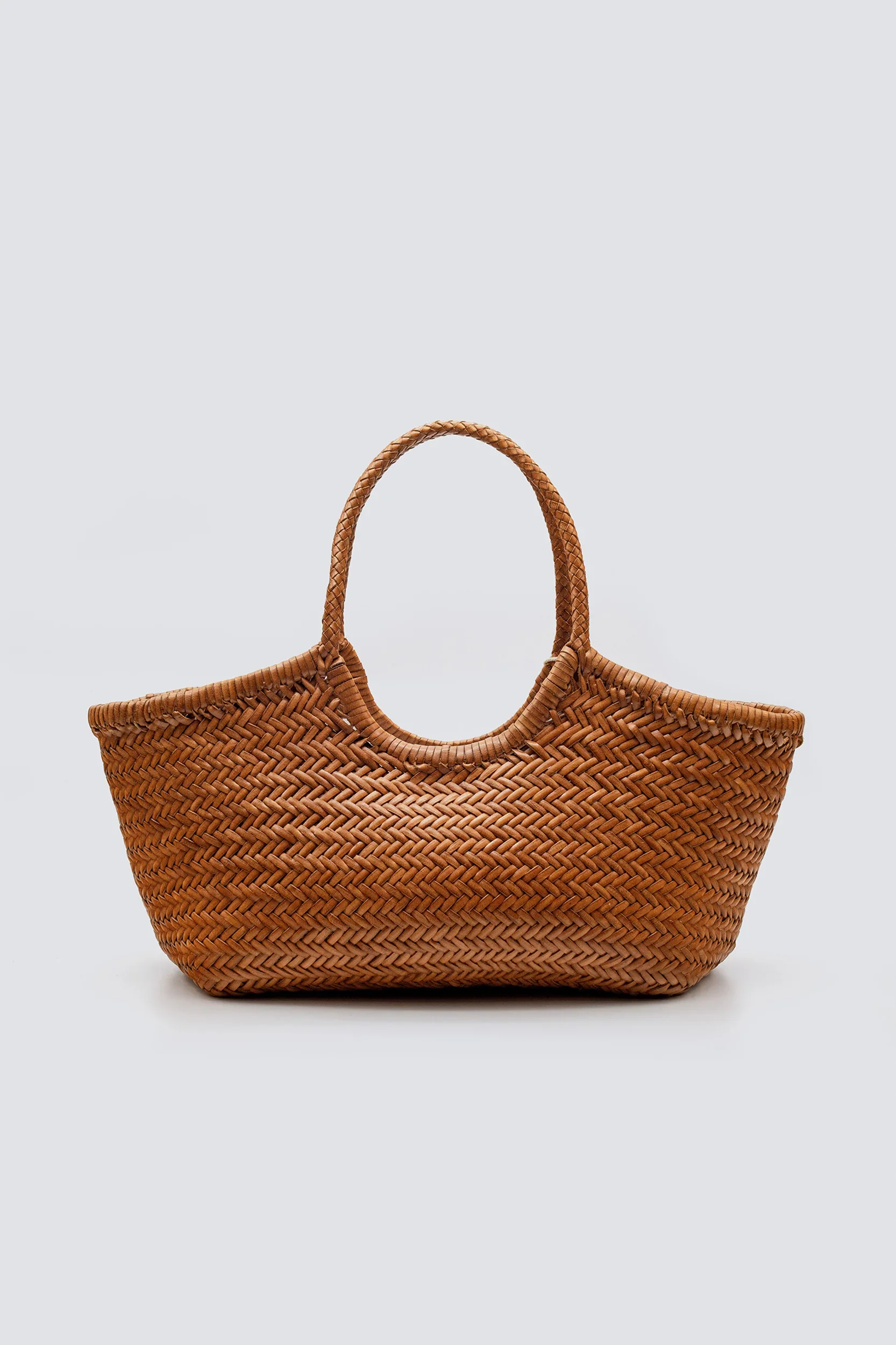 0195___200909_DragonBags_Packshot_NantucketBasketBig_Tan_008___0195 (1).webp