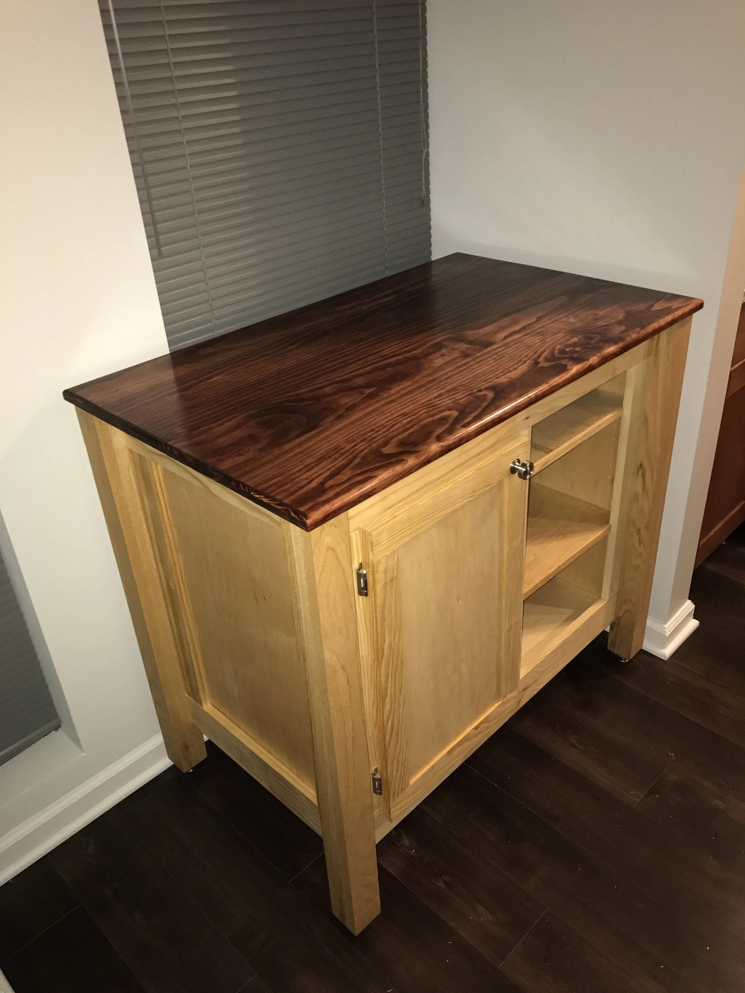 KitchenIsland_3.JPG