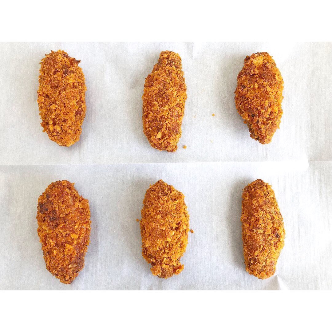 Playoff game day grub: Grippo&rsquo;s Crusted Chicken Wangs🍗

Best of luck to the Bengals today from your favorite Cleveland Browns fan 🧡

Wanna recreate these? Here&rsquo;s how: I started with the crispy chicken wing recipe (in my Infused EVOO eco