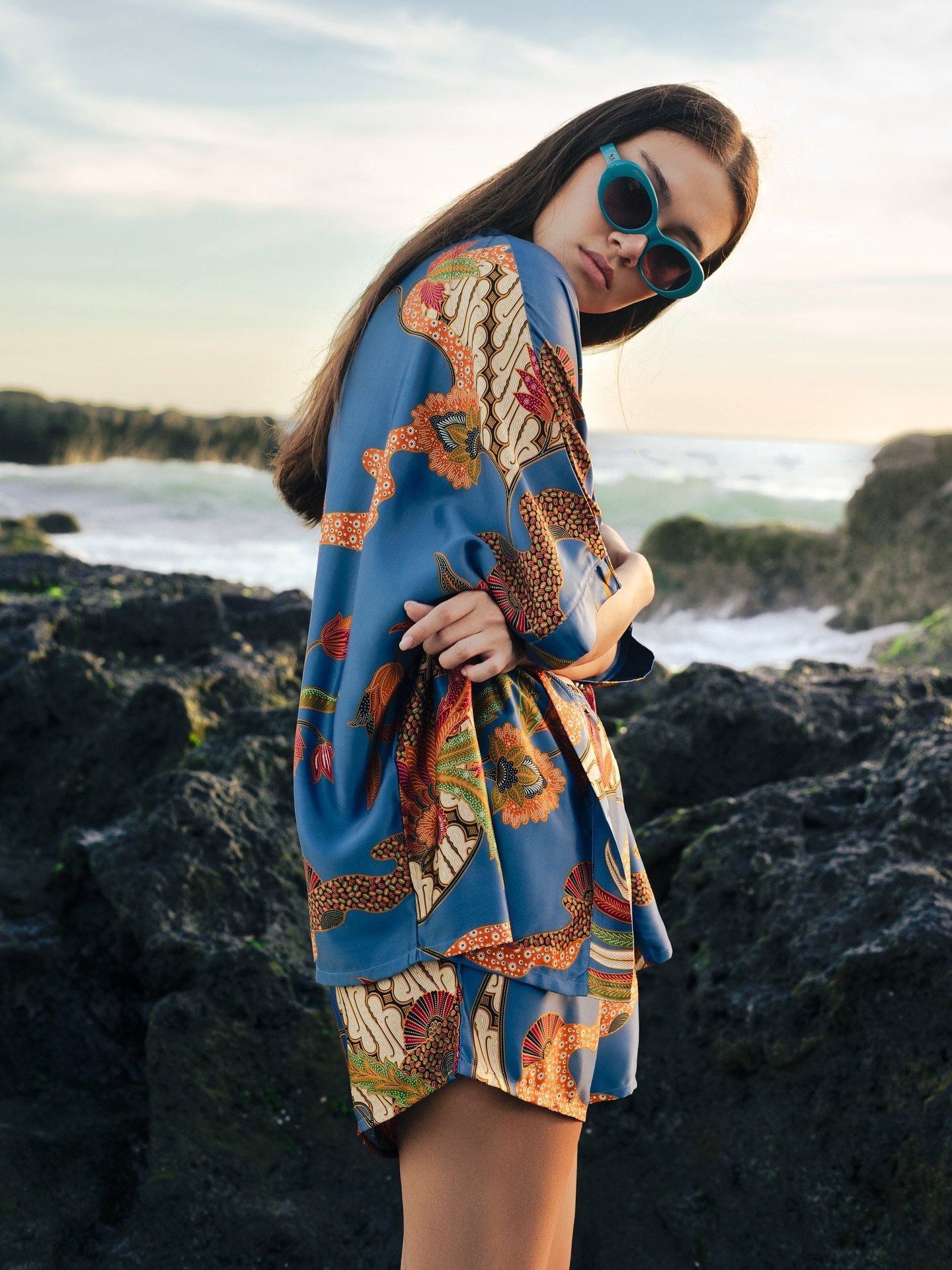 Meet Simba - our unisex kimono set crafted from luxurious satin, now available with matching shorts for both men and women. 

Featuring a bold batik print, it&rsquo;s designed to turn heads from beach days to summer nights. A statement piece that&rsq