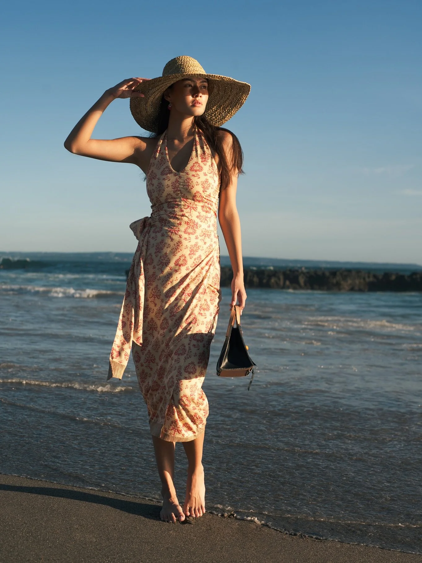 As autumn paints the world in shades of gold, our hearts drift to where summer never ends. The Luma Sarong Set &mdash; your effortless companion for tropical escapes and sunlit wanderings.
:
&rarr; Pack light, dream far &mdash; discover your resort e