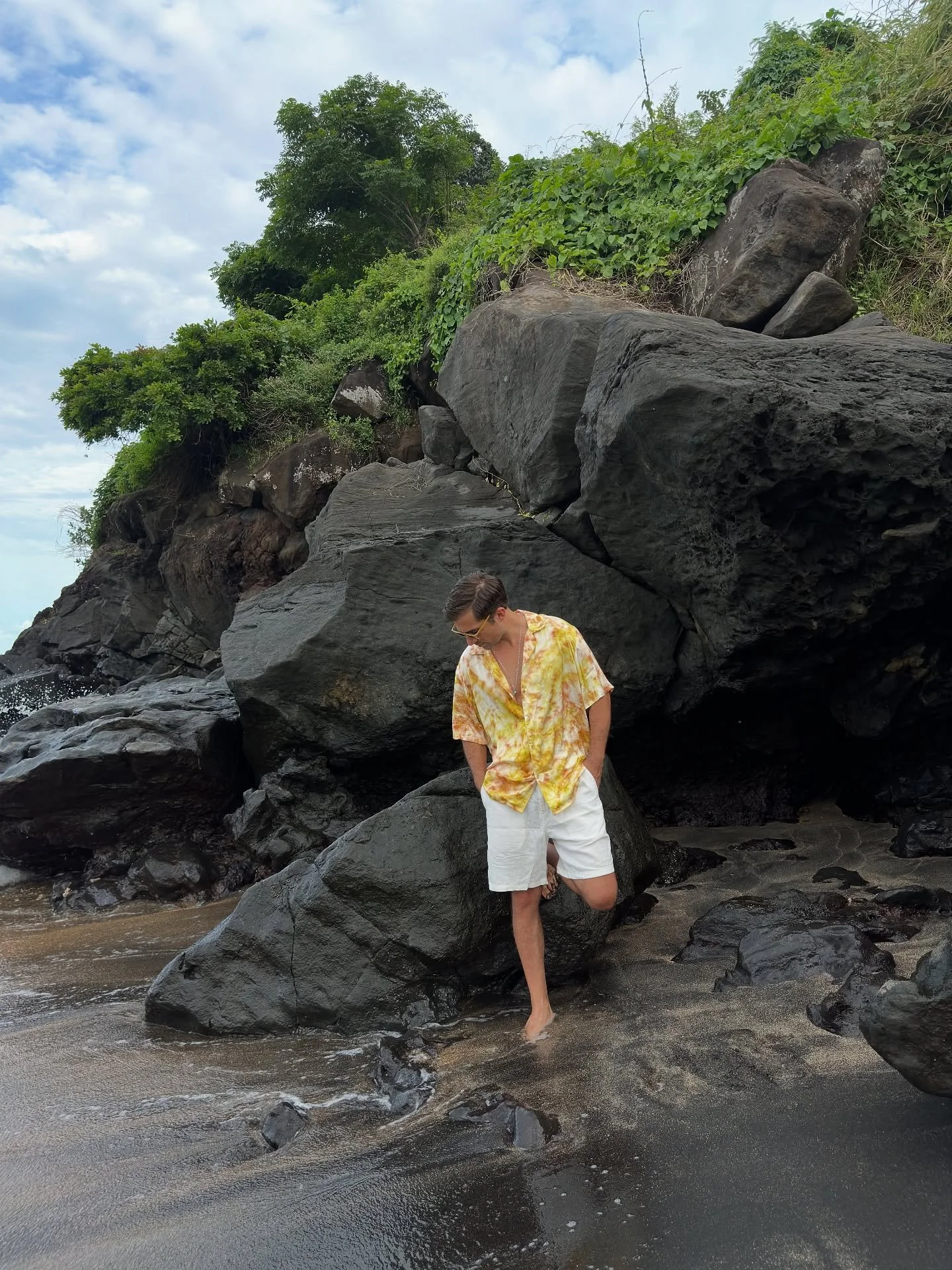 We&rsquo;re heading back to our favorite place - Amed, in Northeast Bali where time feels suspended and only the spectacular sunrise and sunset mark the passing days.
Stay tuned for breathtaking views and behind-the-scenes sneak peeks from our upcomi