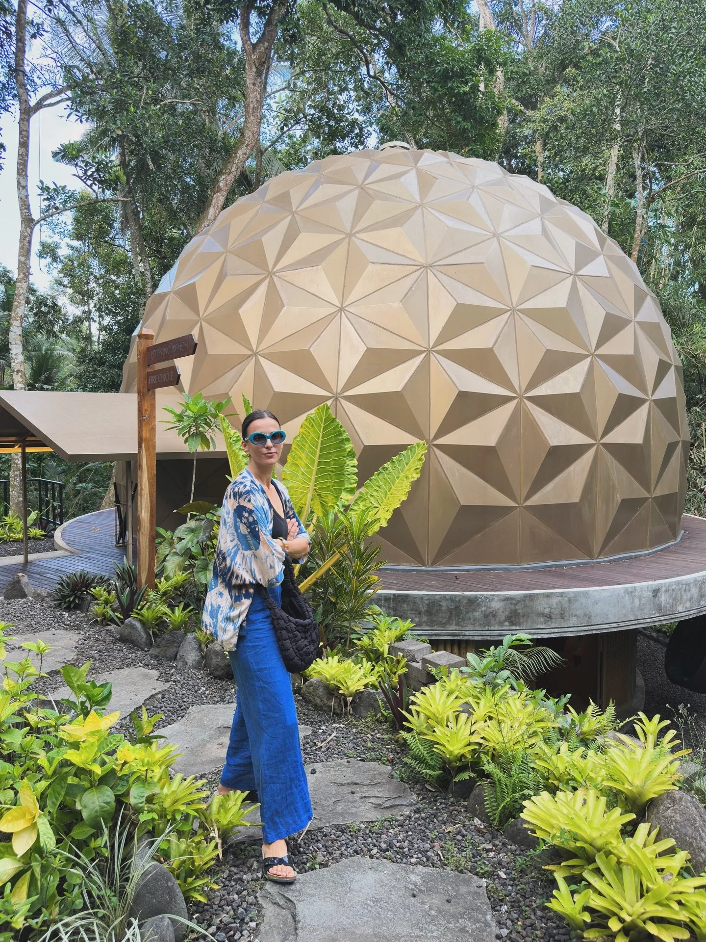 Yesterday, we were enveloped in pure magic as we visited our dear friends at Pyramids of Chi, the ever-evolving visionaries in sound healing. Their new immersive meditation, AMA, inside a breathtaking dome in the Ubud jungle, awakened all our senses 