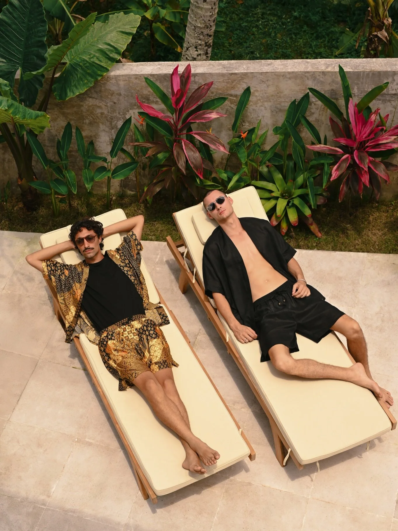 Summer plans: light luggage, long afternoons, and sets made for every destination.
.
.
.
#SummerStyle
#ResortWear
#MenswearStyle
#VacationMode
#OriginBali