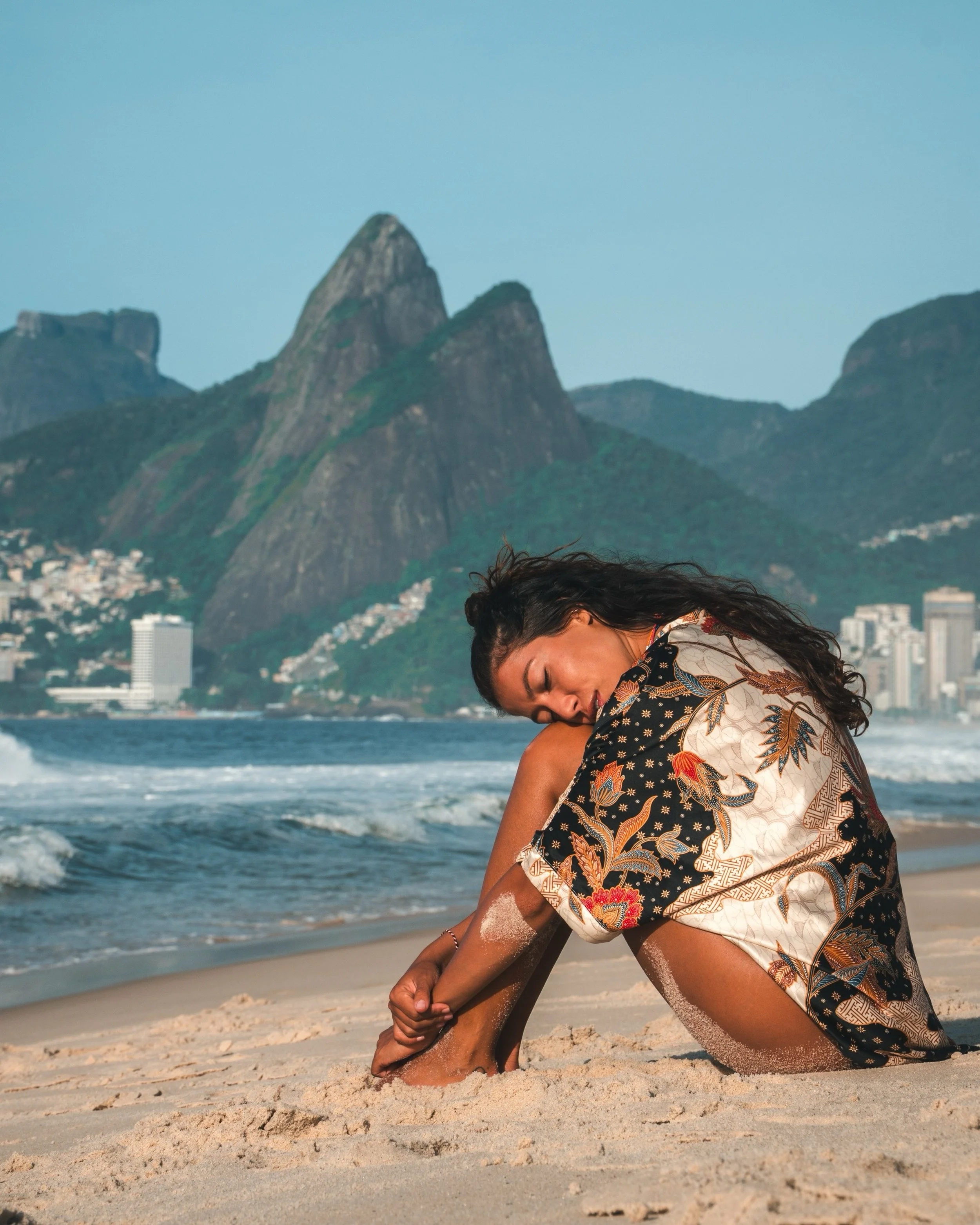 Our signature kimono was created for souls who feel at home by the sea, who collect sunsets instead of souvenirs, and who believe the greatest luxury is moving through the world slowly.

Made to travel with you - from tropical shores to Mediterranean