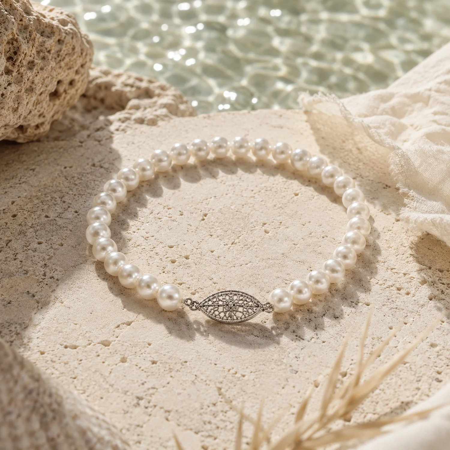 Lumiere_Pearl_Necklace_Coastal_1500x1500.jpg
