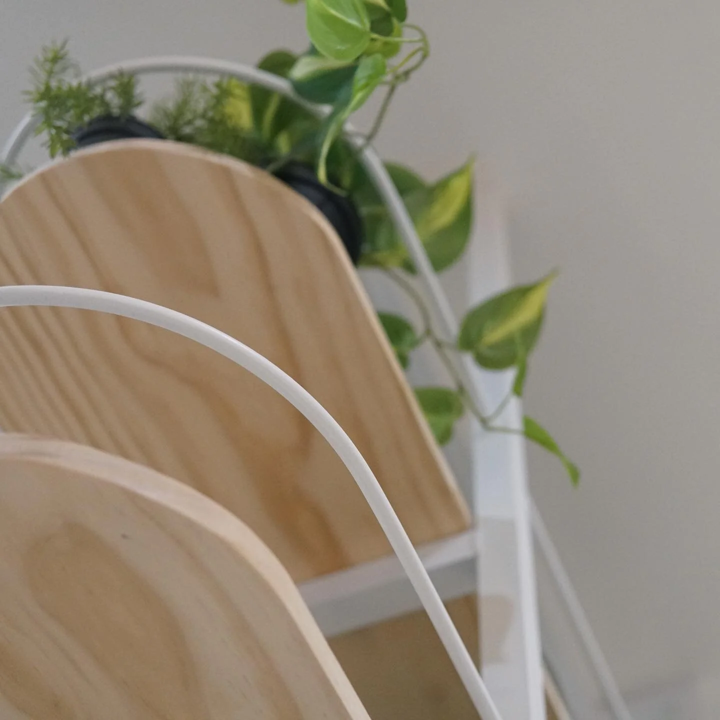 Custom gantry shelf for The Second Home Cafe in Windsor

Creating a piece that reminded us of those 1960&rsquo;s kitchens nana used to cook in ✨