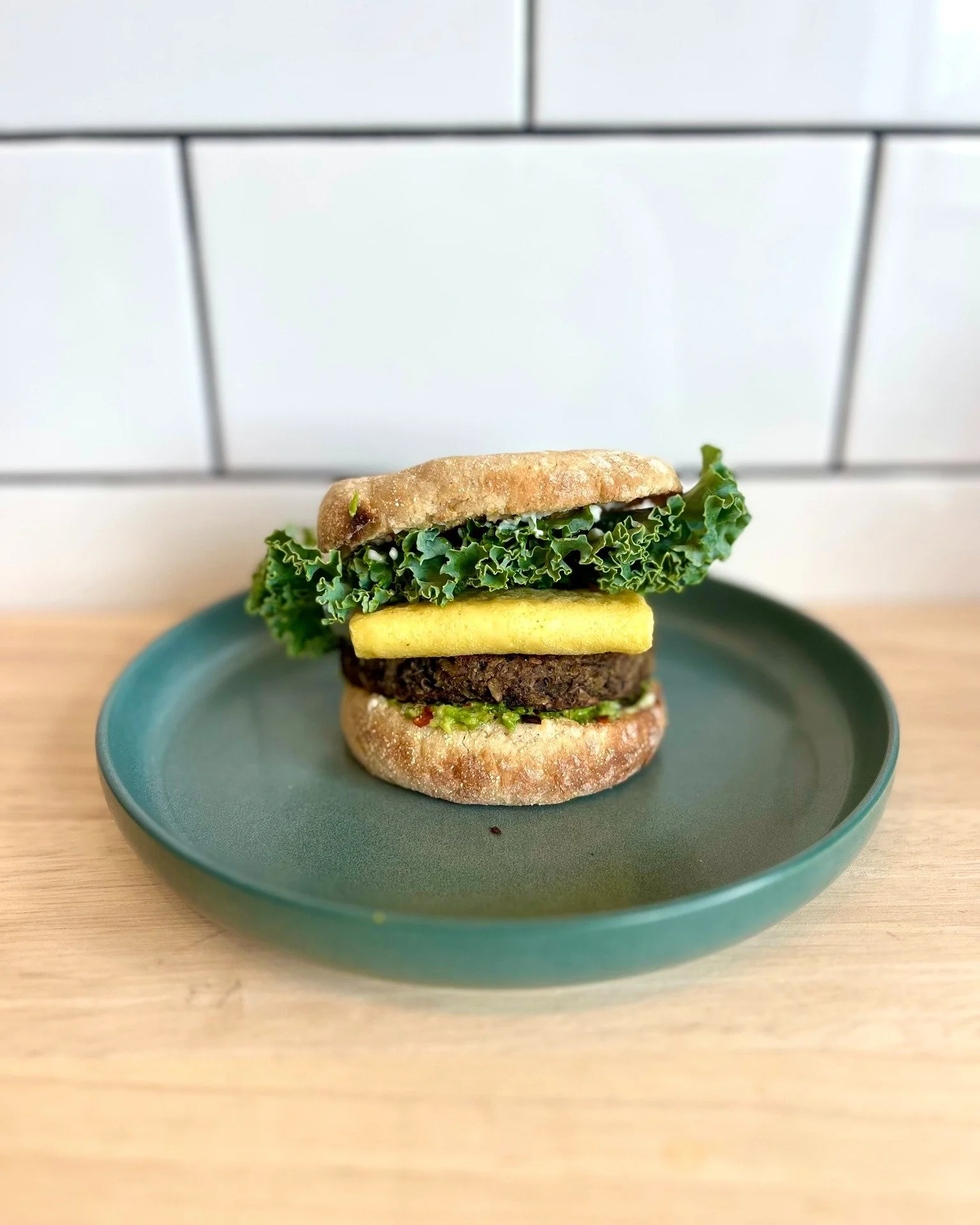 NEW breakfast item alert! 🚨
Upgrade your breakfast sandwich game - now available with the vegan JUST Egg patty!
More protein = more power to fuel your day. 💪 
Try it and thank us later. 😏

@localbeetmealprep 
#justeggpatty #moreprotein #nuyujuiceb