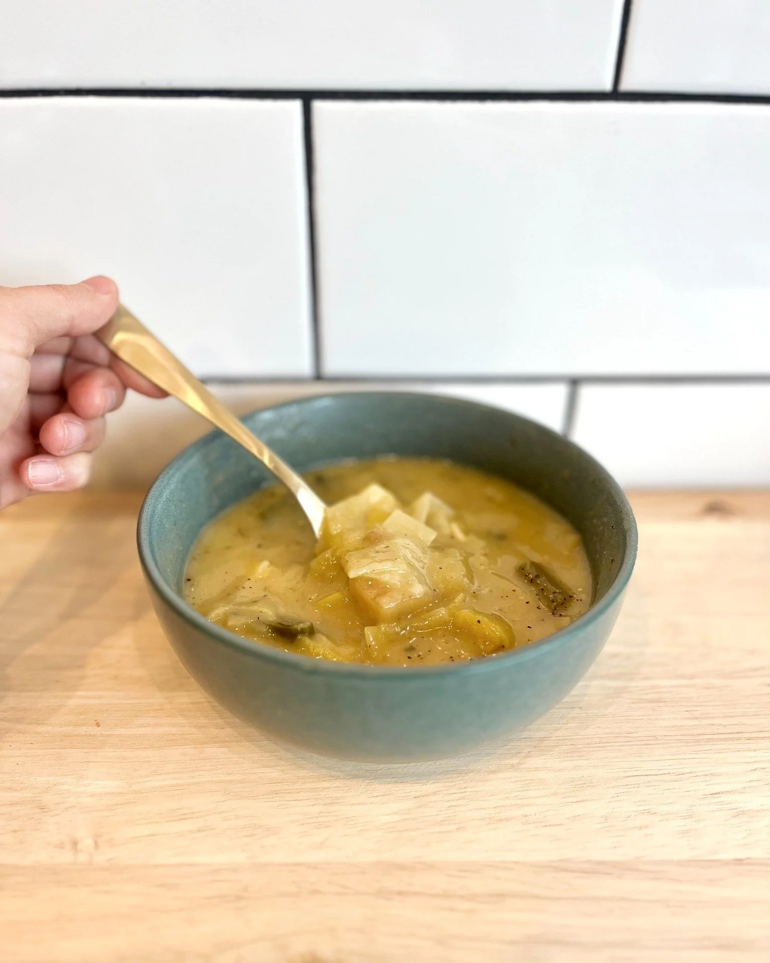 Leek the spoon clean - it&rsquo;s that good 😋 creamy potato leek soup is back, Oct. 13th-19th! 🥔

✨ All of our soups are made in-house, always vegan and gluten-free! ✨

#soupseason #cozyvibes #vegan #nuyujuicebar #eatmoreplants
