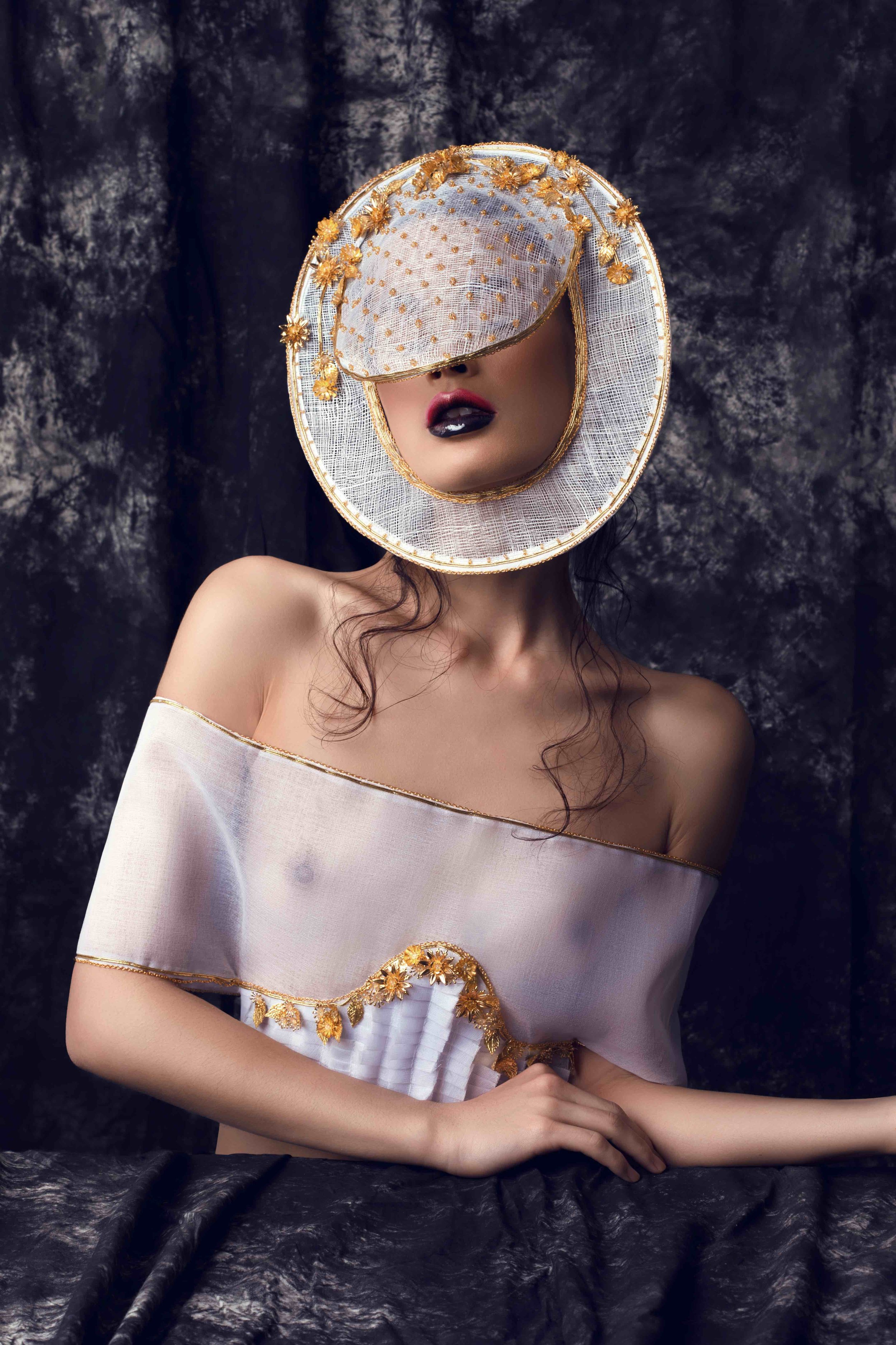 Hélène Siwan Leclerc - Unmasked