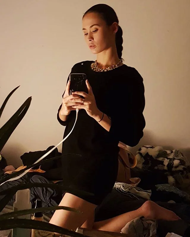 The mister's sweater is my new favorite dress 😍
#longtimenoselfie #hongkongmodel #frenchmodel #eurasianmodel #eurasianactress #nightout #sweaterdress #boyfriendlook #howwearyourboyfriendsclothes #ihaverunoutofthingstowear #hotstuff #dresstoimpress #