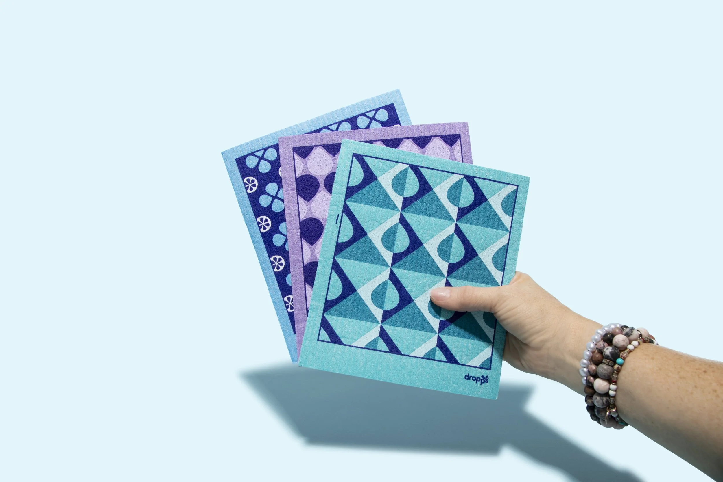 Swedish_dish_cloth_on blue_8.jpg