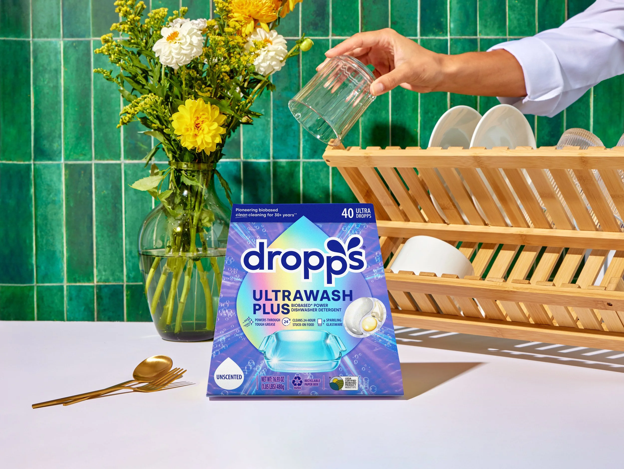 UltraWashPlus_Fall_flowers_glass_cup.jpg