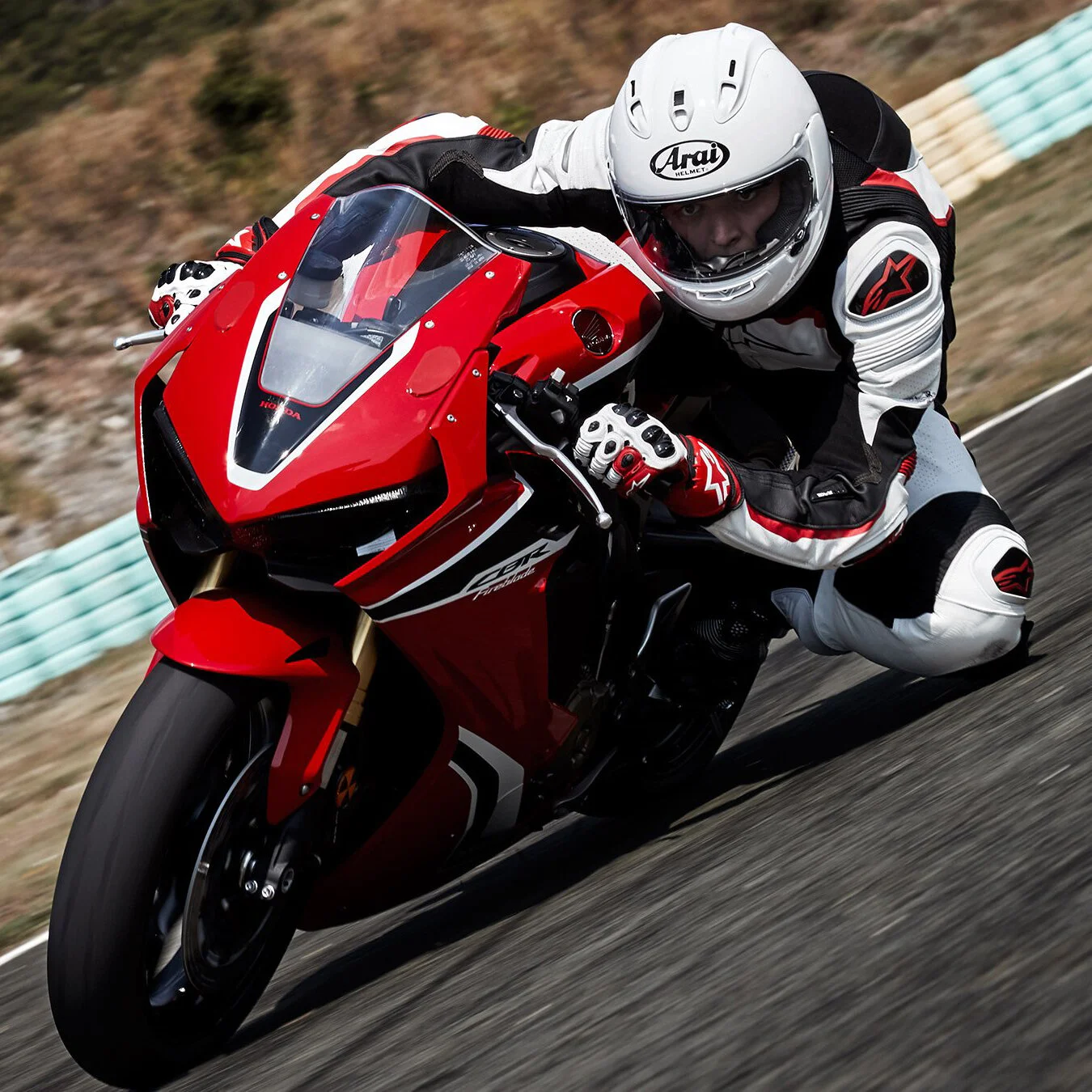 2018-honda-cbr1000rr.jpg