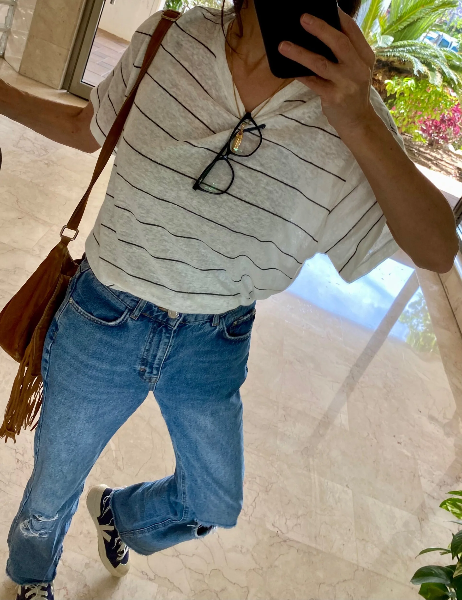 923F3C24-0223-4DE7-A3C3-9AA663E95960