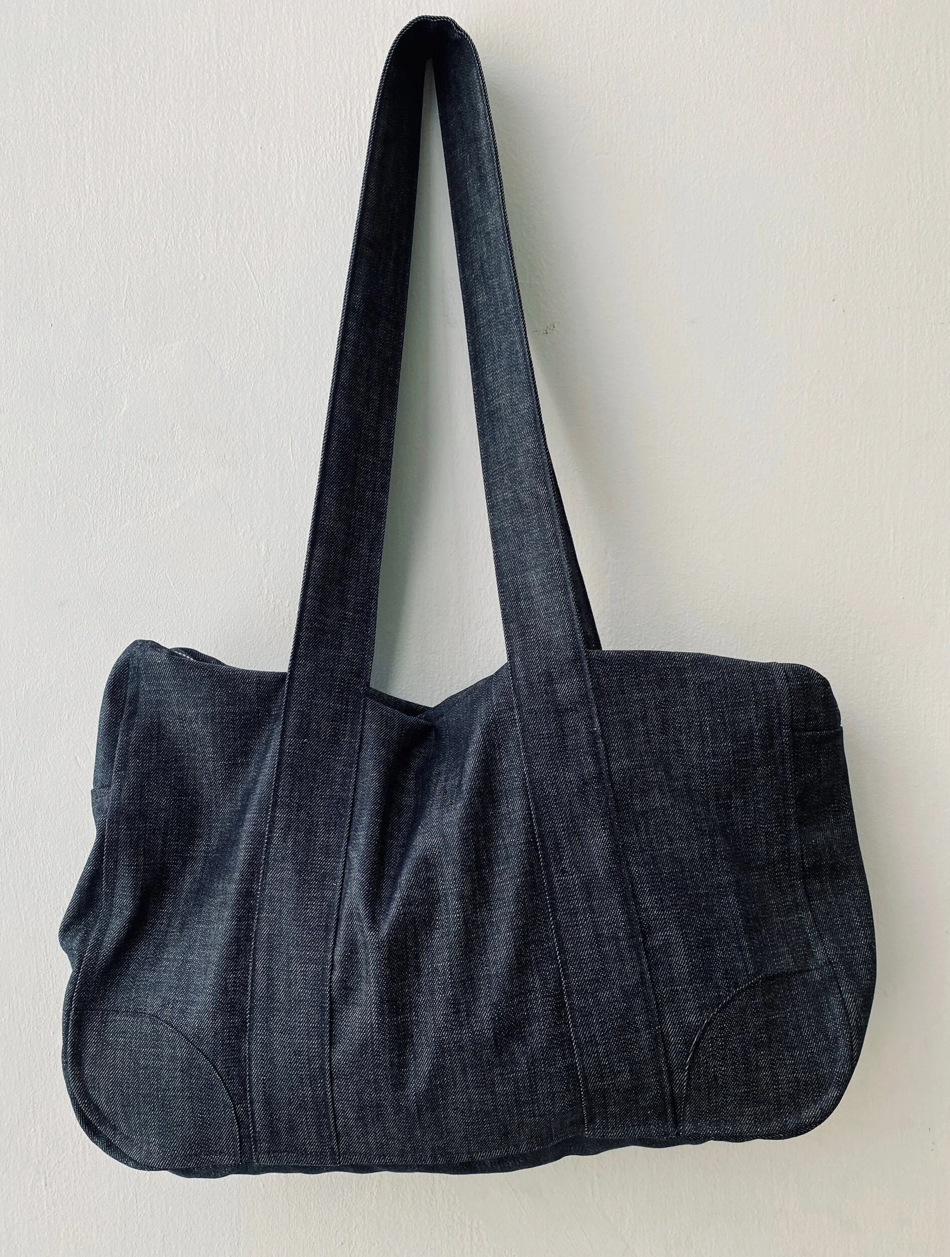 22EC715F-2D46-4B52-8004-389E2F7EB173