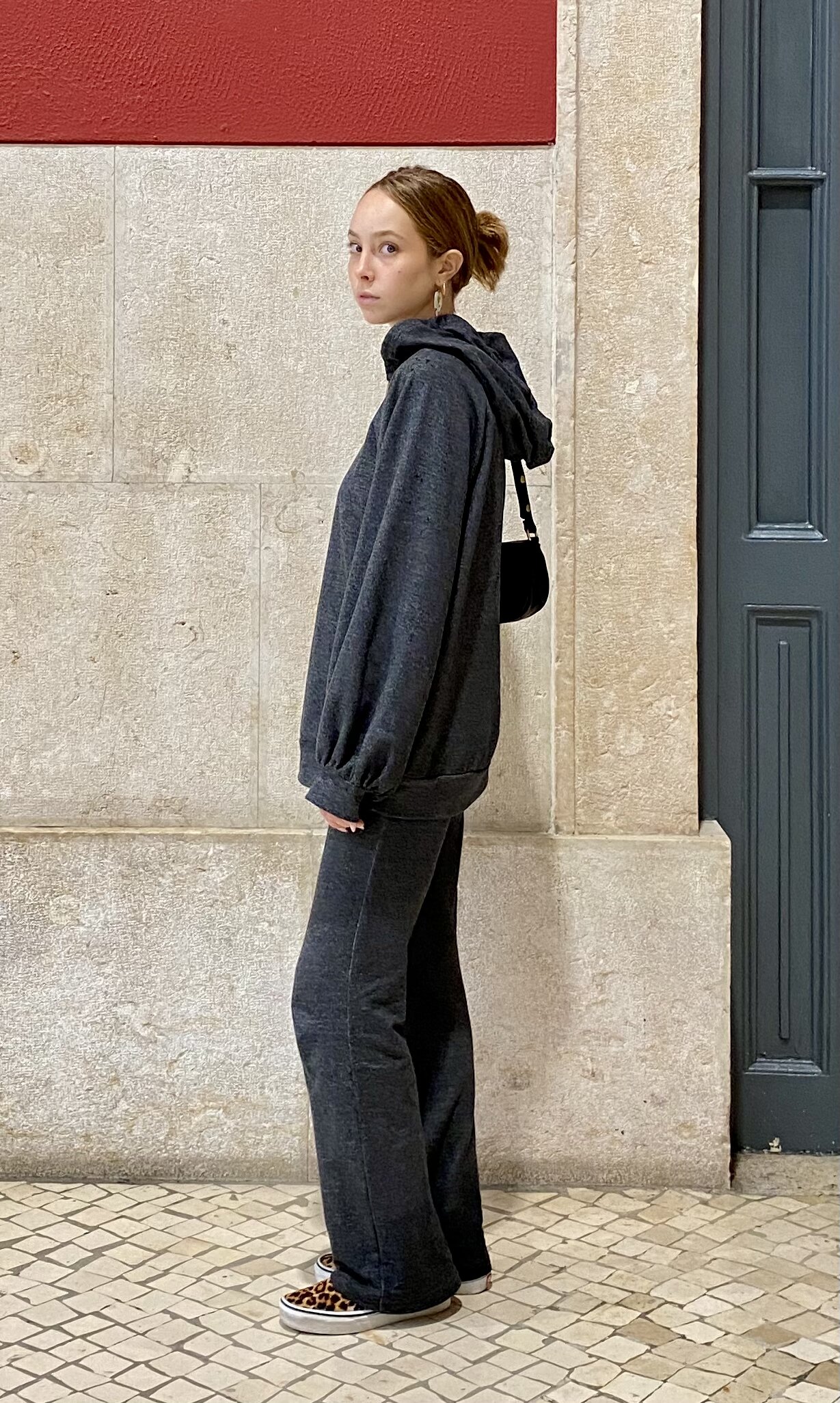 D137DF0B-4491-45A2-ACA1-5370ECA1D02D