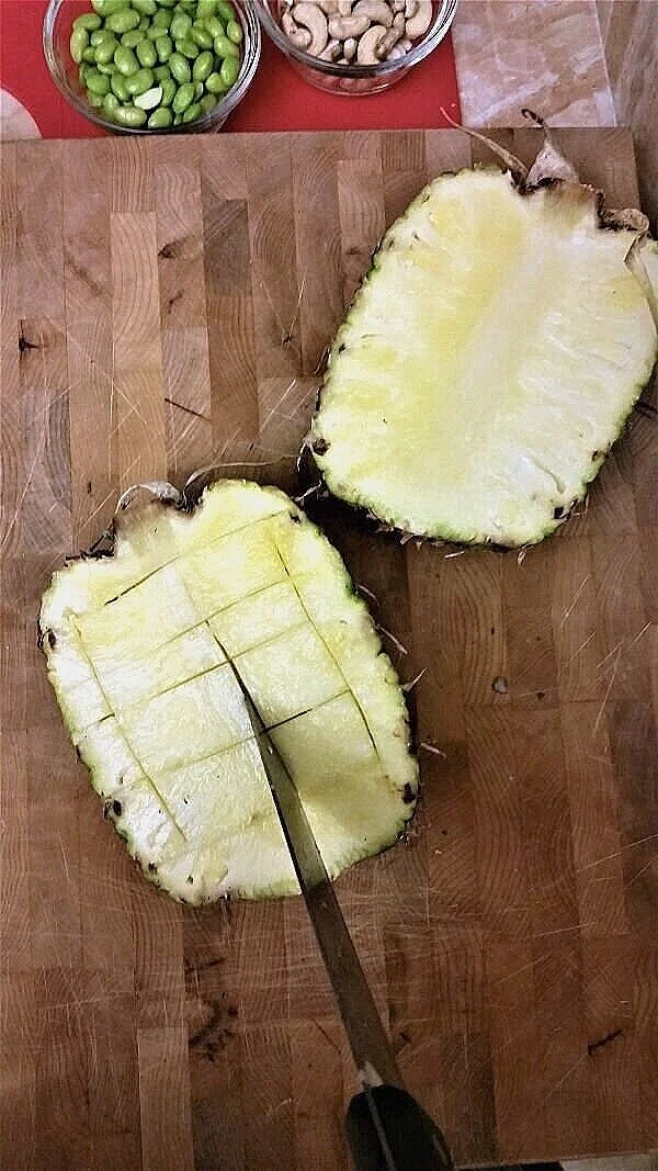 pineapple-nutrition-coonections.jpg