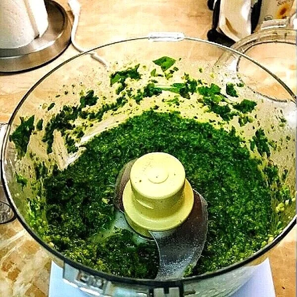 pesto-nutrition-connections.jpg
